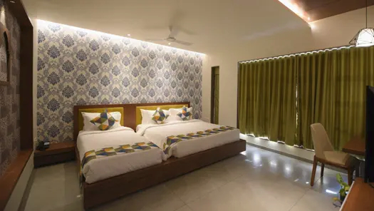 hotel-the-pramukh-family-room